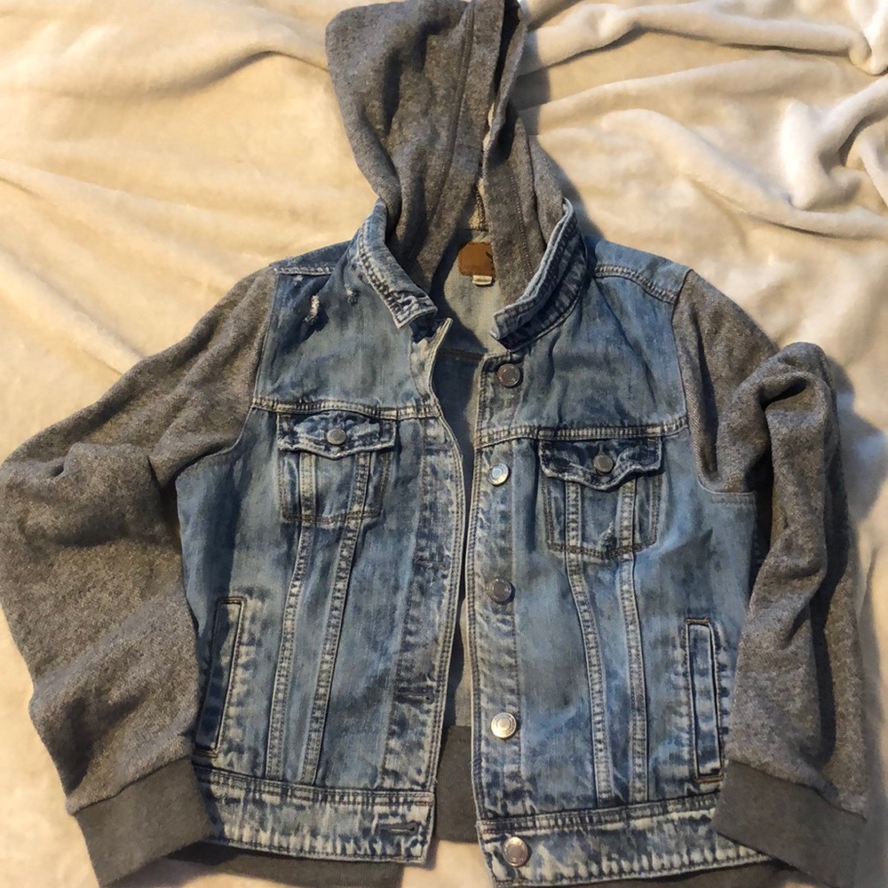American eagle hooded jean jacket